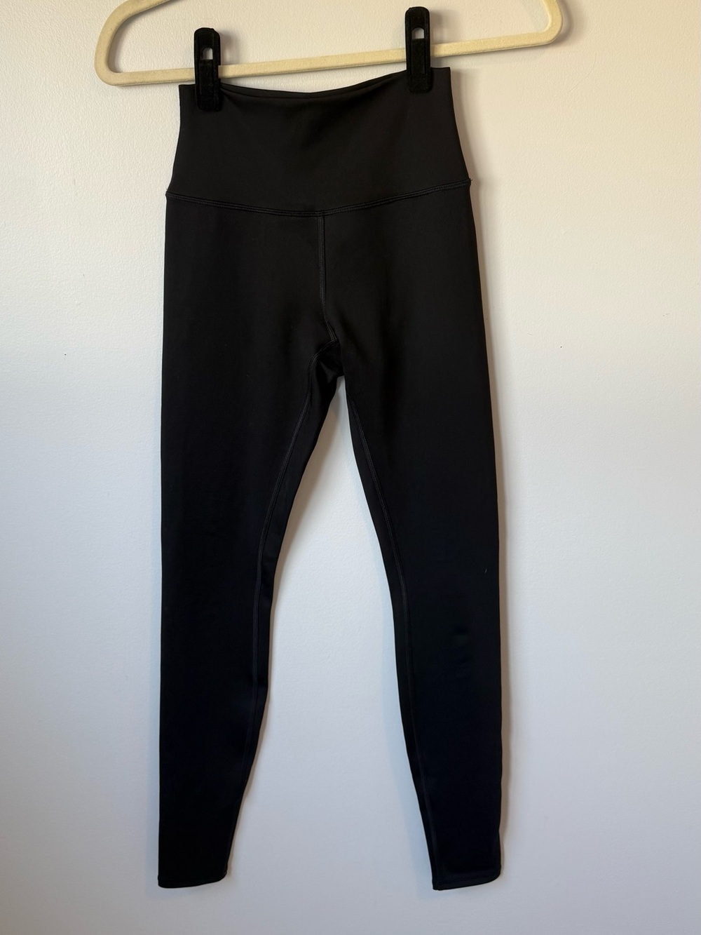 ALO YOGA High-Waist Airlift Legging- SMALL